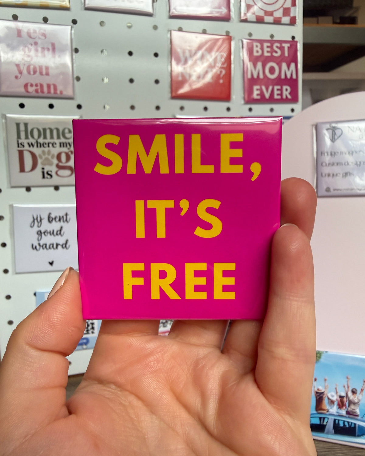 Magnes Smile, It's Free